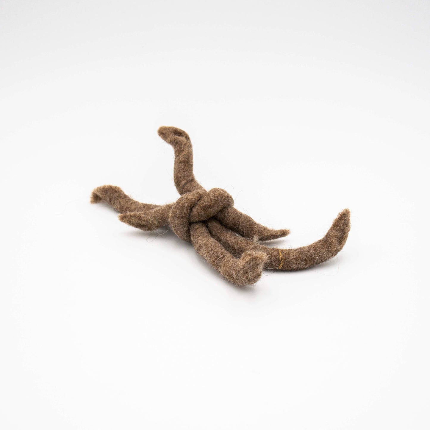 Serpents en feutre pour chats