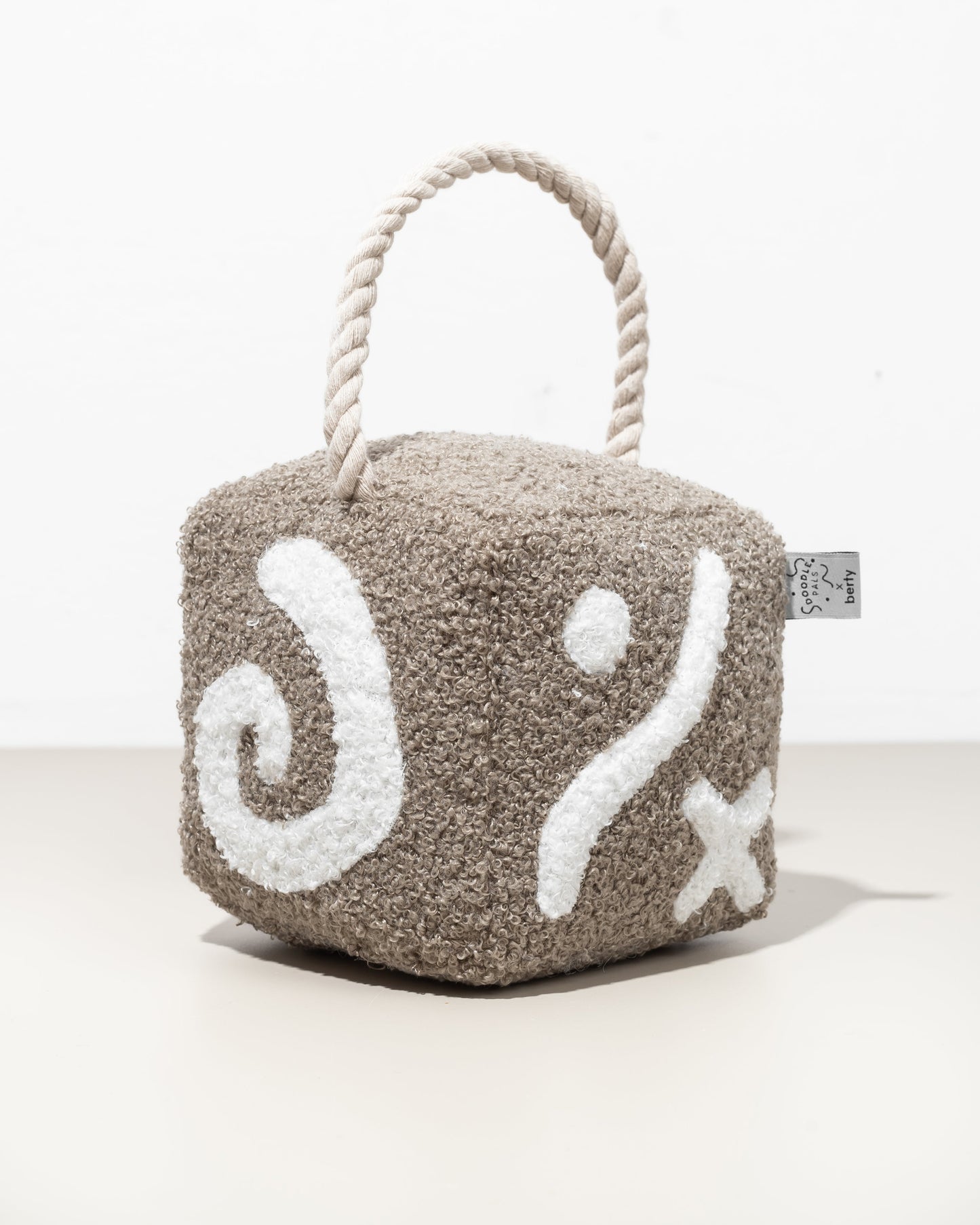 The bouclé dice