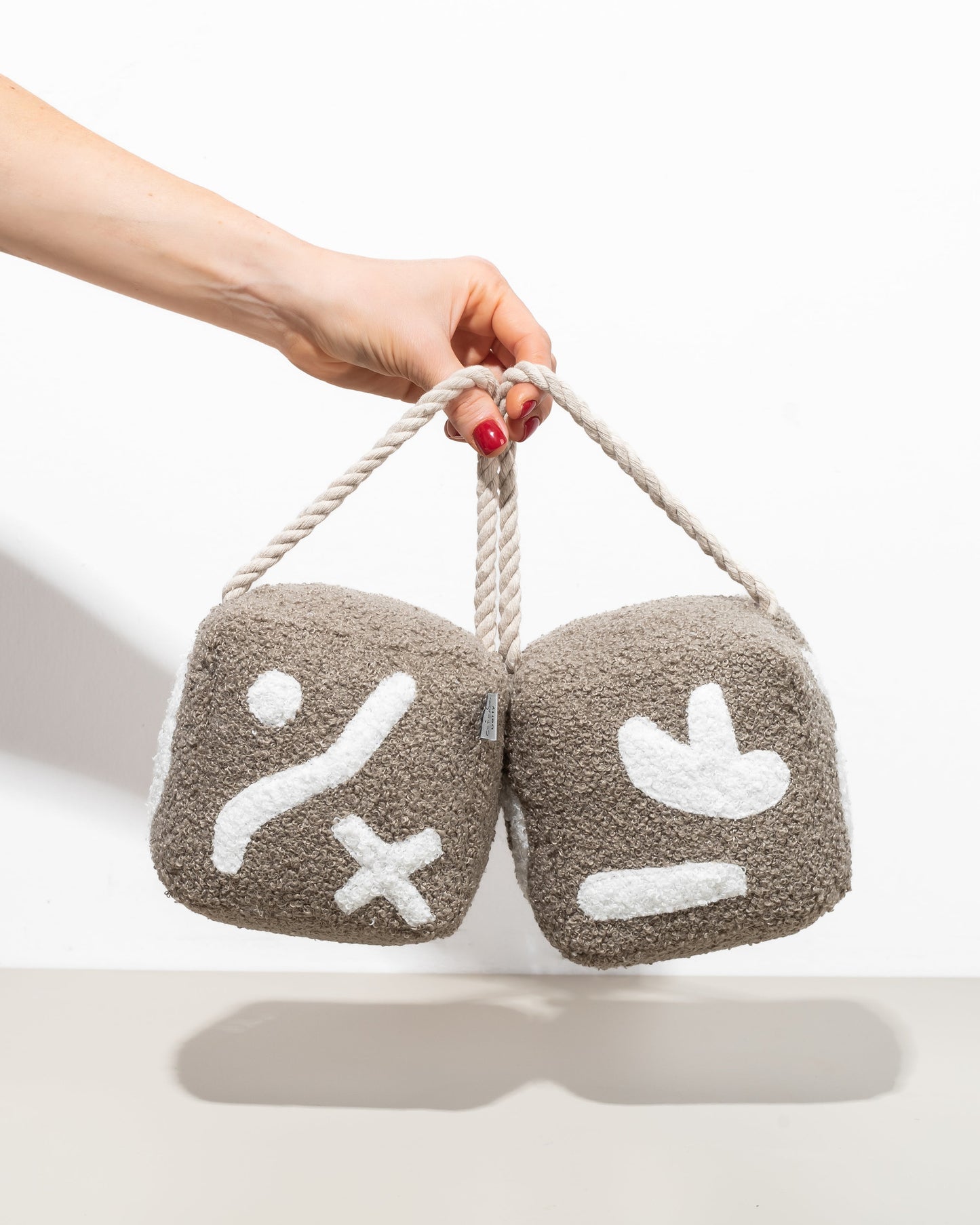 The bouclé dice