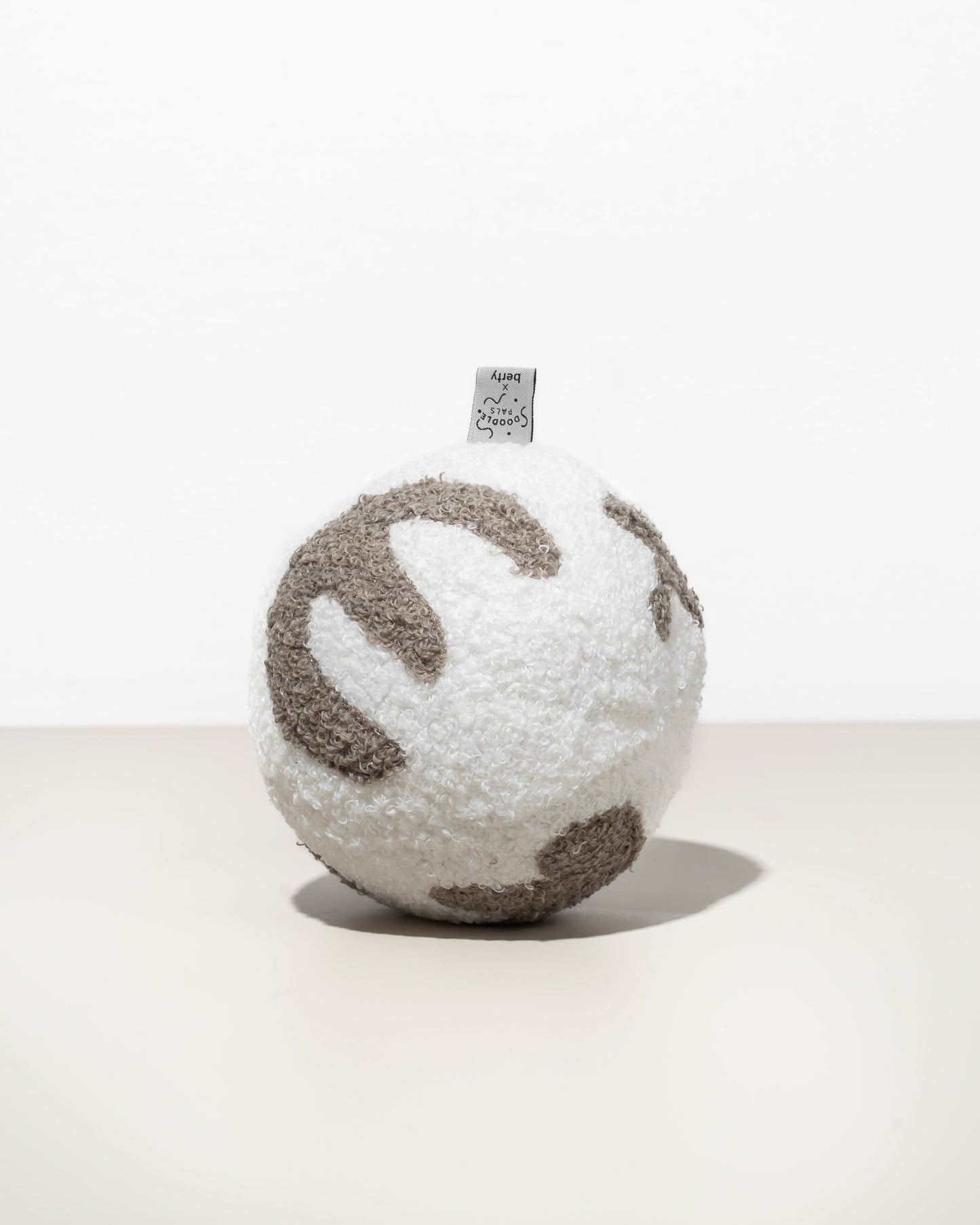 The bouclé ball