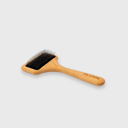 Grooming brush for cats